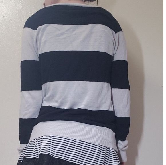 Striped long sleeve top - Picture 3 of 3